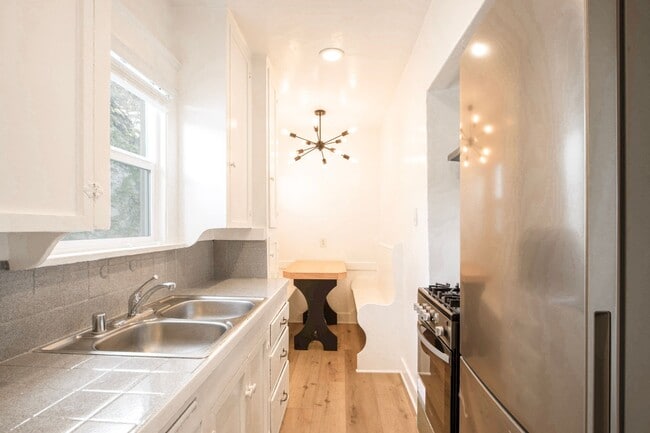 Building Photo - 2008-2020 S. Strongs Dr