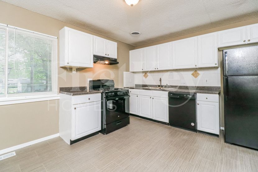 Building Photo - 6722 Champana Ln