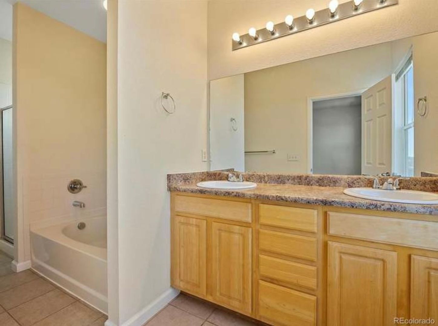 Building Photo - 11250 Florence St