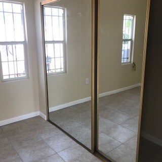 Building Photo - Nice 2 Bedroom House