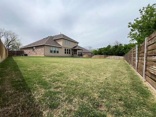 Building Photo - 2018 Matlock Cir