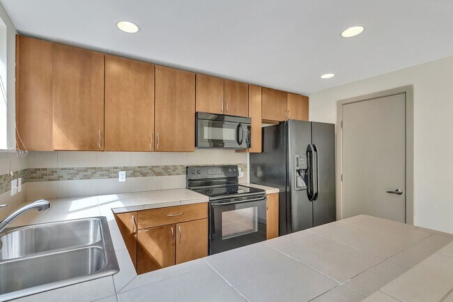 Building Photo - 4781 35th Ave S