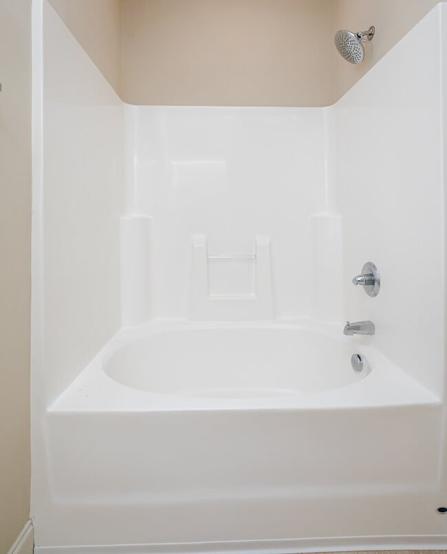 Building Photo - 948 Erika Ln