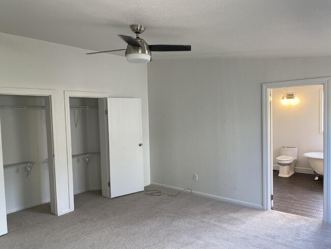 Building Photo - Available Now! "Spacious 3-Bedroom Retreat...