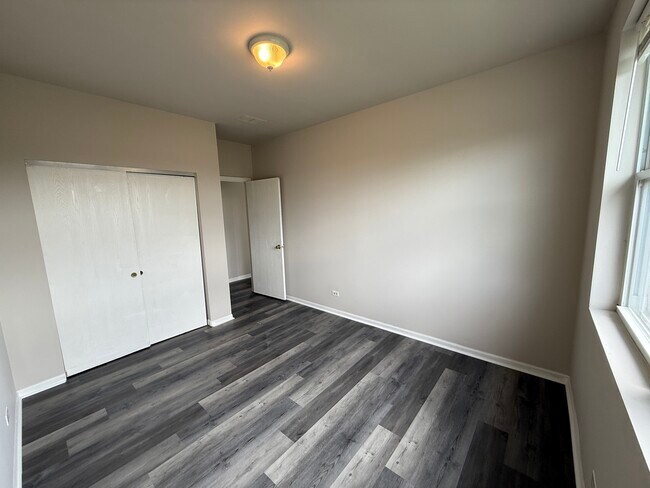 Building Photo - 7952 S Carpenter St