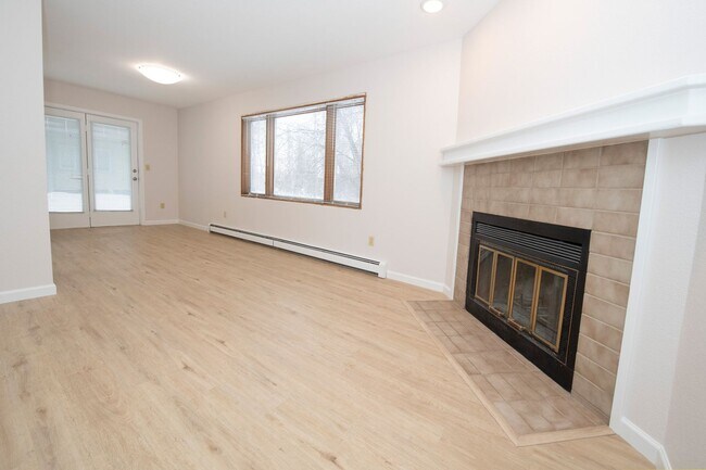 Building Photo - 7721 Mayfair Dr