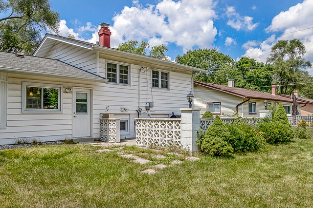 Building Photo - 585 Woodlawn St