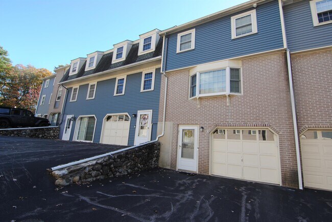 Building Photo - 31 Cannongate III Rd