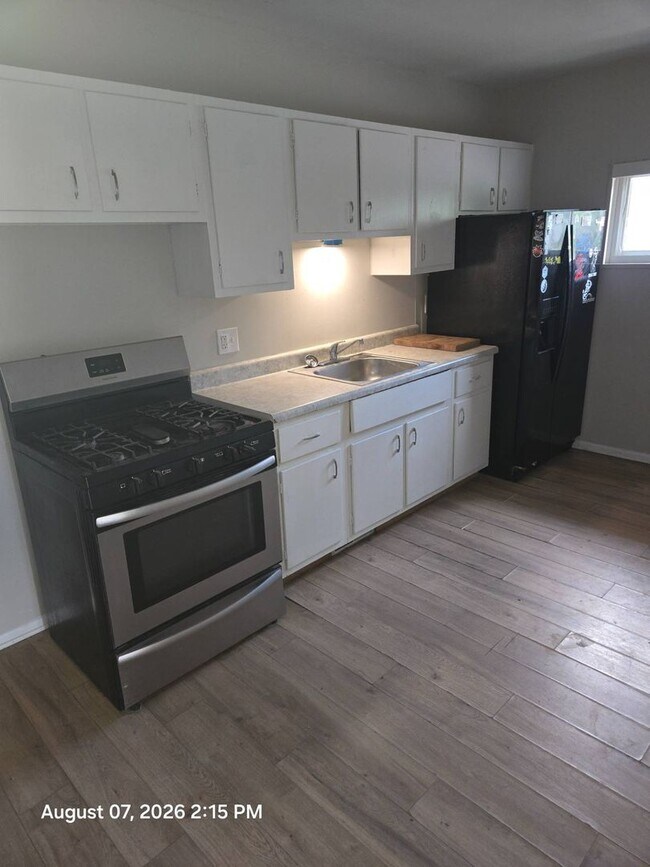 Building Photo - 1455 Struble Ave NE