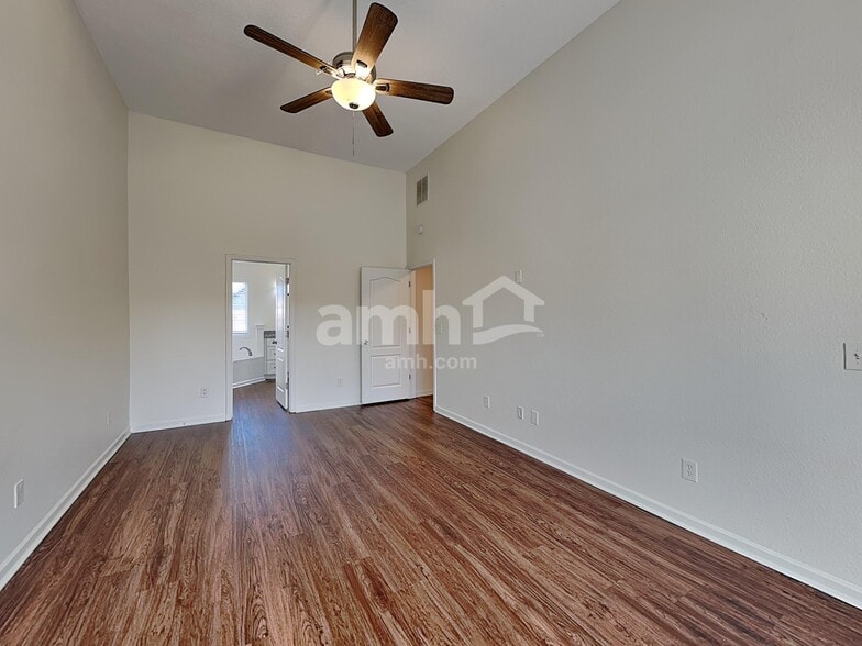 Building Photo - 2613 Newtons Crest Cir