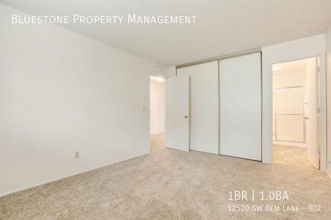 Building Photo - 12520 SW Gem Ln