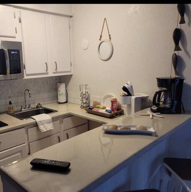 Building Photo - 3938 Surfside Blvd