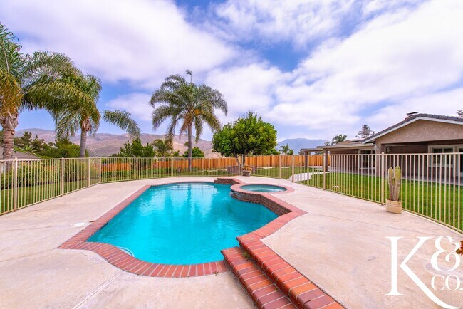 Building Photo - 1612 San Rafael Way
