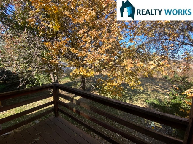 Building Photo - Beautiful 3 Bedroom Townhome