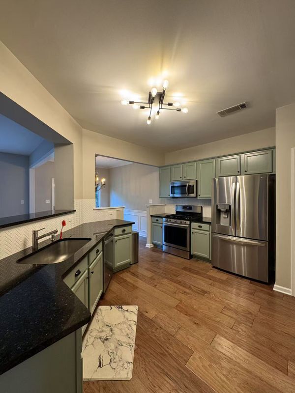 Building Photo - 2692 Briaroak Dr