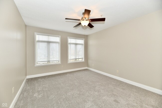 Building Photo - 8555 One W Dr