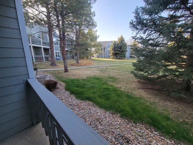 Building Photo - Fabulous Remodeled 2 bedroom , 2 bath Remodeled Condo in Country Club Greens