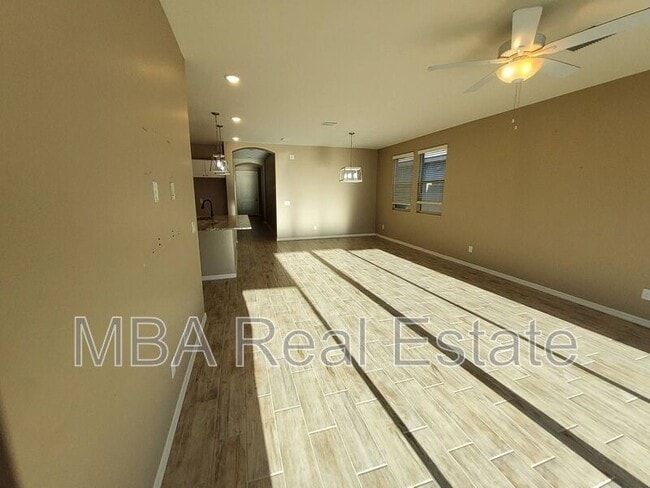 Building Photo - 704 N 152nd Dr