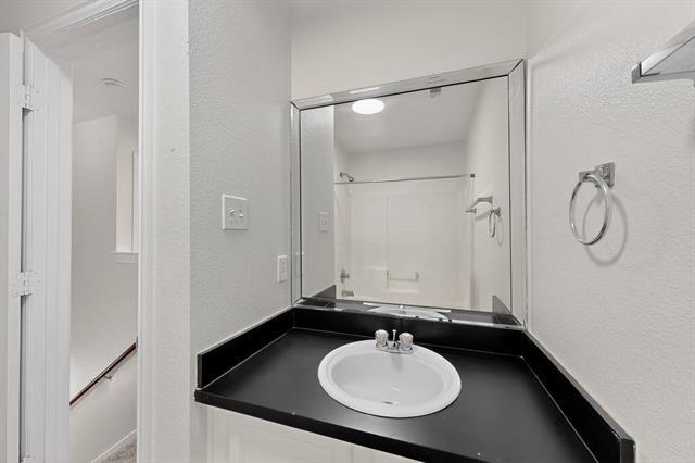 Building Photo - 2760 Pike Dr
