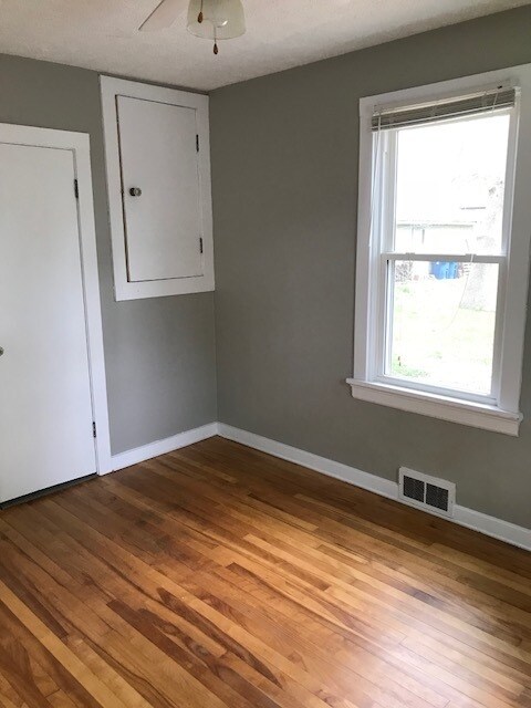 Building Photo - 3 Bedroom, 1 Bath Home in Edwardsville