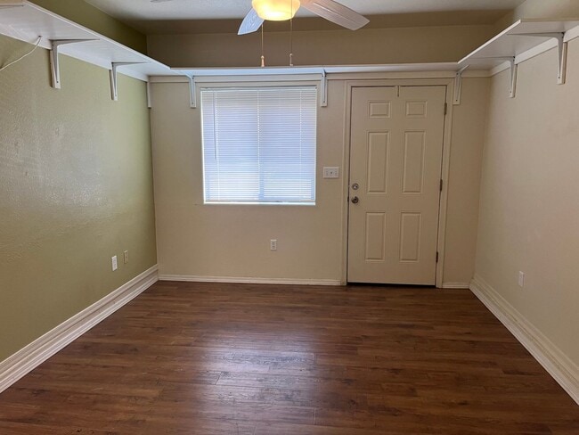 Building Photo - 6068 N Peak Cir