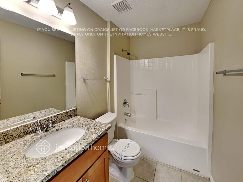 Building Photo - 709 Jessamine Dr