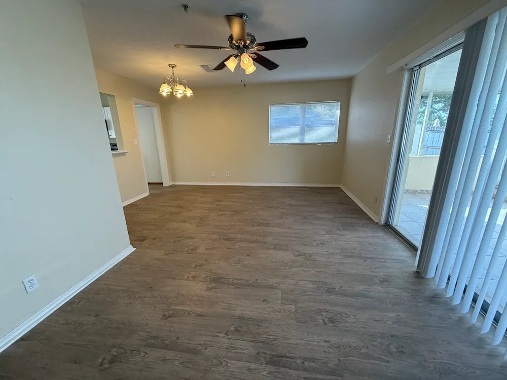 Building Photo - 3253 Little Sound Dr