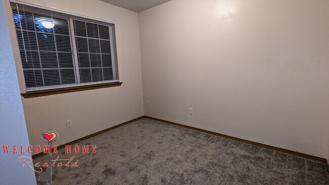 Building Photo - The amenities of an apartment community in...