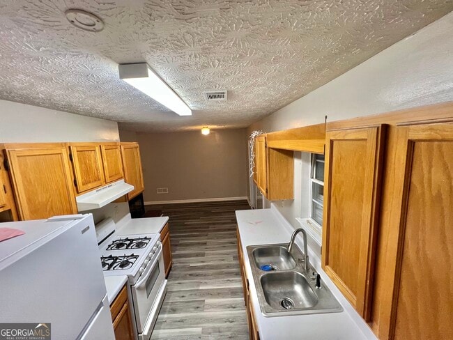 Building Photo - 138 Crystal Brook