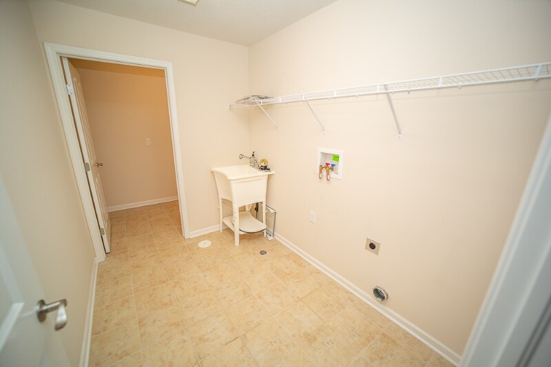 Building Photo - 3912 Coventry Ln