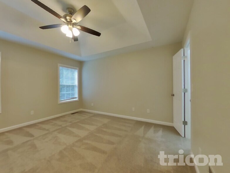 Building Photo - 141 Fairfax Dr