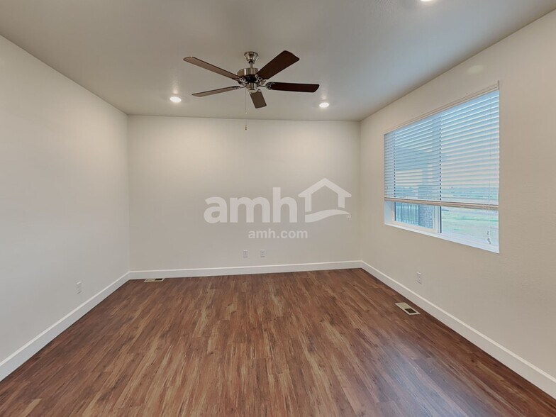 Building Photo - 14982 W 82nd Pl