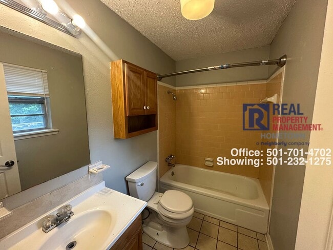Building Photo - 110 Robinwood St
