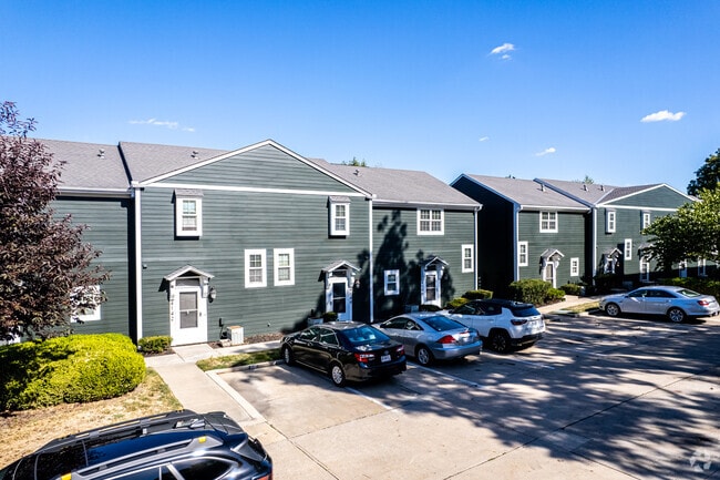 Building Photo - Roanoke Townhomes