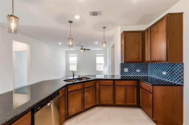 Building Photo - 1508 Carriageway Dr