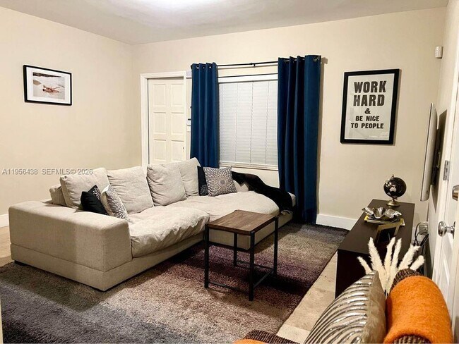 Building Photo - 544 NE 62nd St