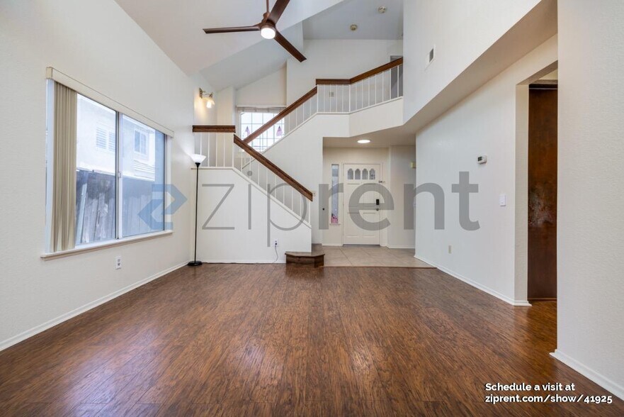 Building Photo - 11358 Havstad Dr