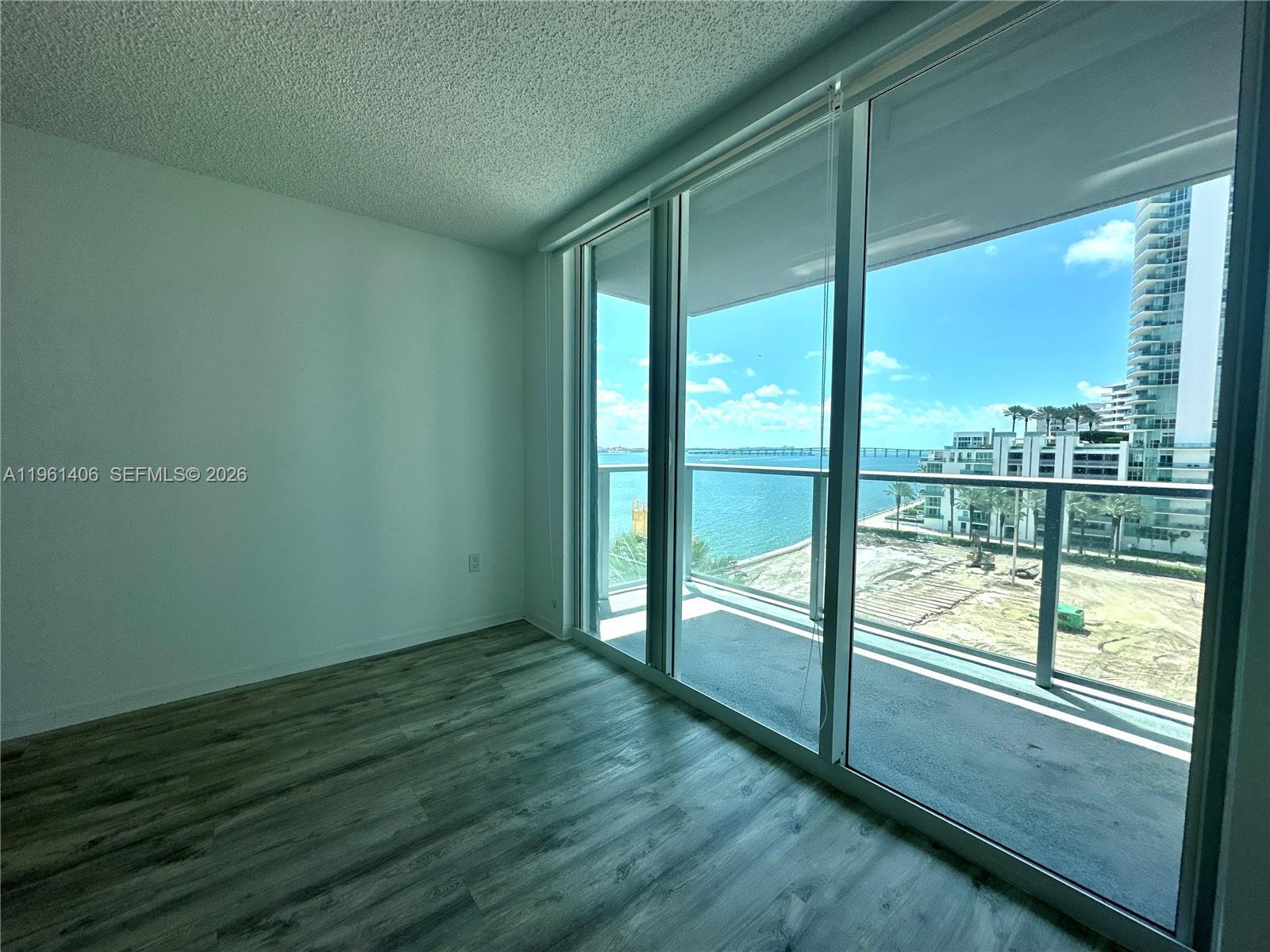 Building Photo - 1155 Brickell Bay Dr