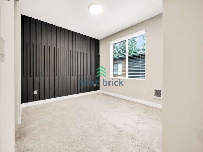 Building Photo - Welcome to this beautiful 4-bedroom, 3.5-bathroom for Rent!