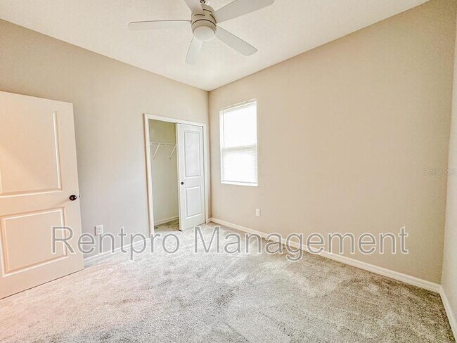 Building Photo - 9409 Baraboo Way
