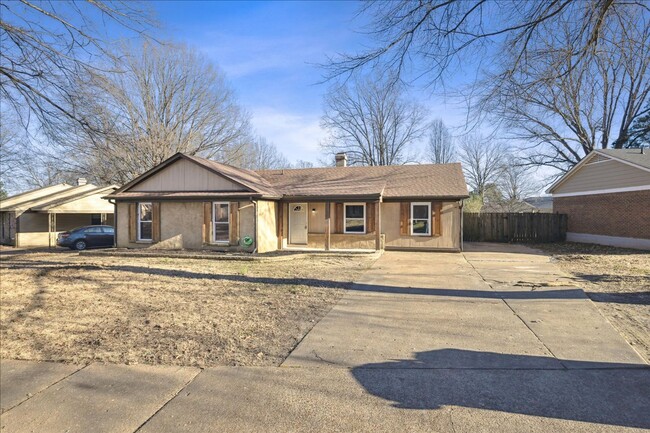Building Photo - 3BED/2BATH REMODELED