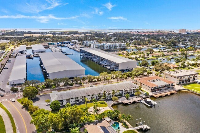 Building Photo - Waterfront Views! Fully updated 2/2 condo