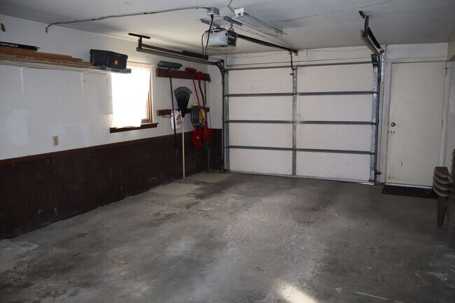 Building Photo - 3809 W Rollins Rd