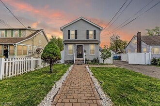 Building Photo - 234 N Jackson Ave
