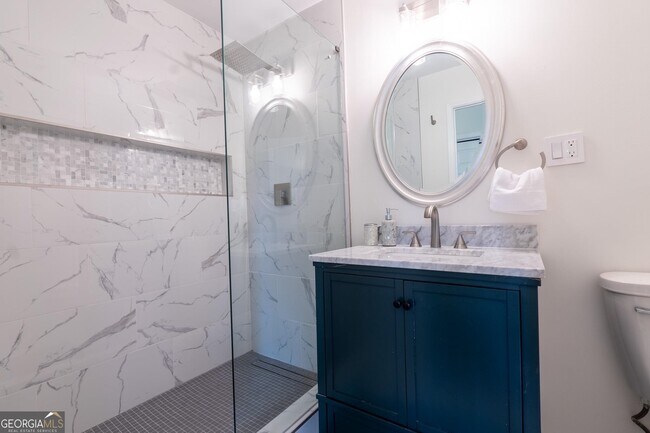 Building Photo - 2161 Peachtree Rd NE