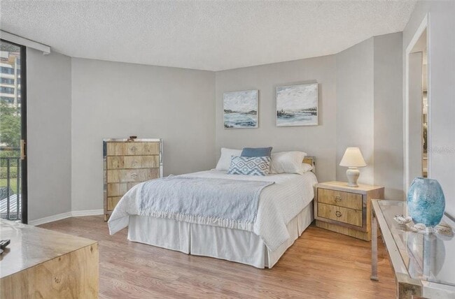 Building Photo - 690 Island Way