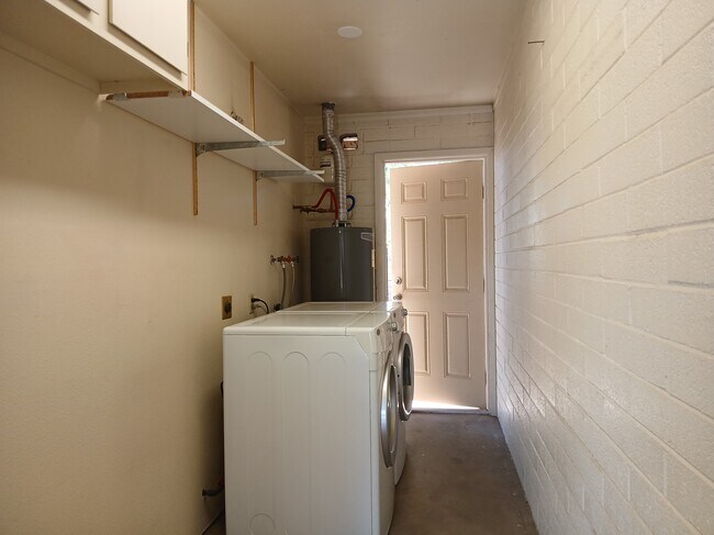 Building Photo - 3515 E Cortez St