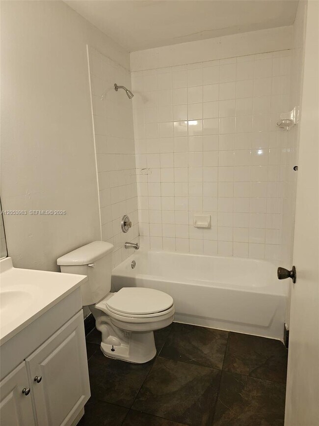 Building Photo - 15721 SW 137th Ave