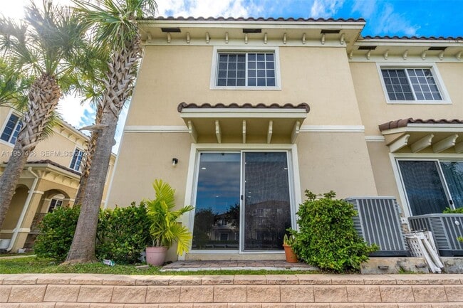 Building Photo - 2735 SW 81st Terrace