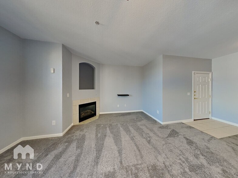Building Photo - 5723 N Gibralter Way